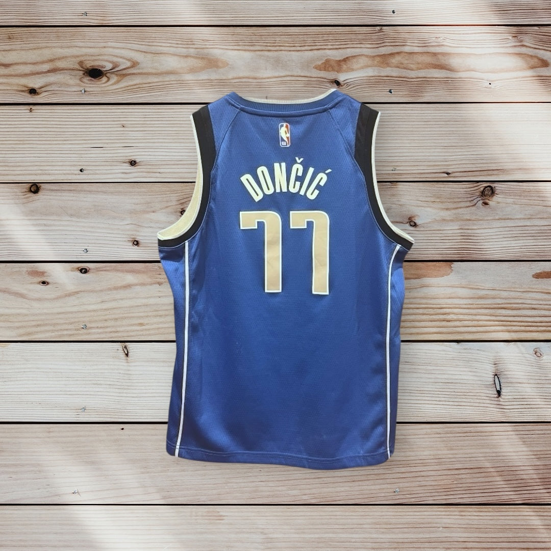 Luka Dončić Dallas Mavericks Jersey by Nike
