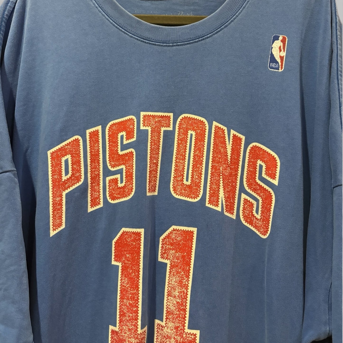 Isiah Thomas Detroit Pistons Hardwood Classics Tee by Mitchell & Ness