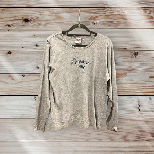 New England Patriots Women’s Logo Tee