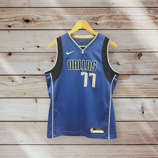 Luka Dončić Dallas Mavericks Jersey by Nike