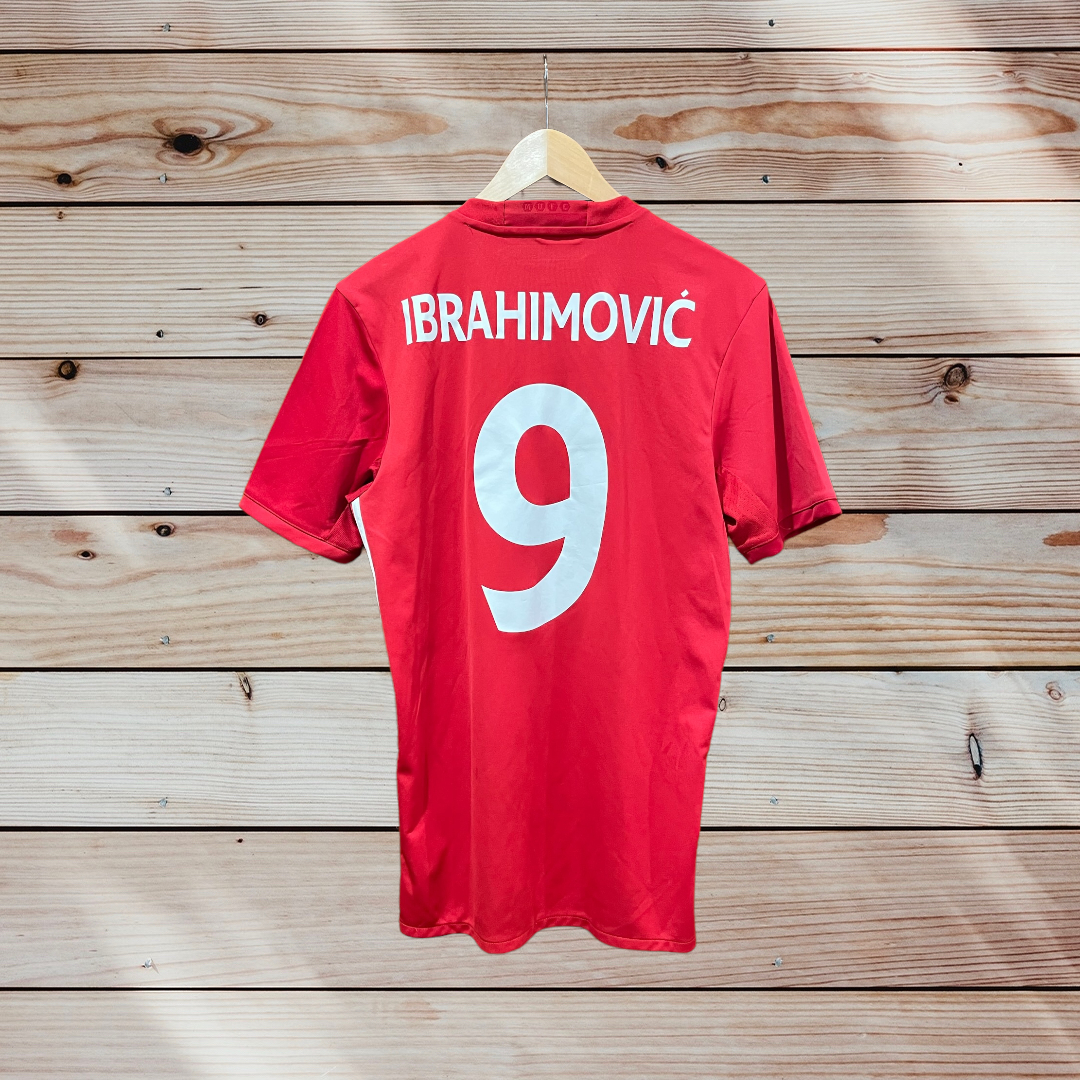 Manchester United Zlatan Ibrahimović 2016/17 Home Jersey by adidas